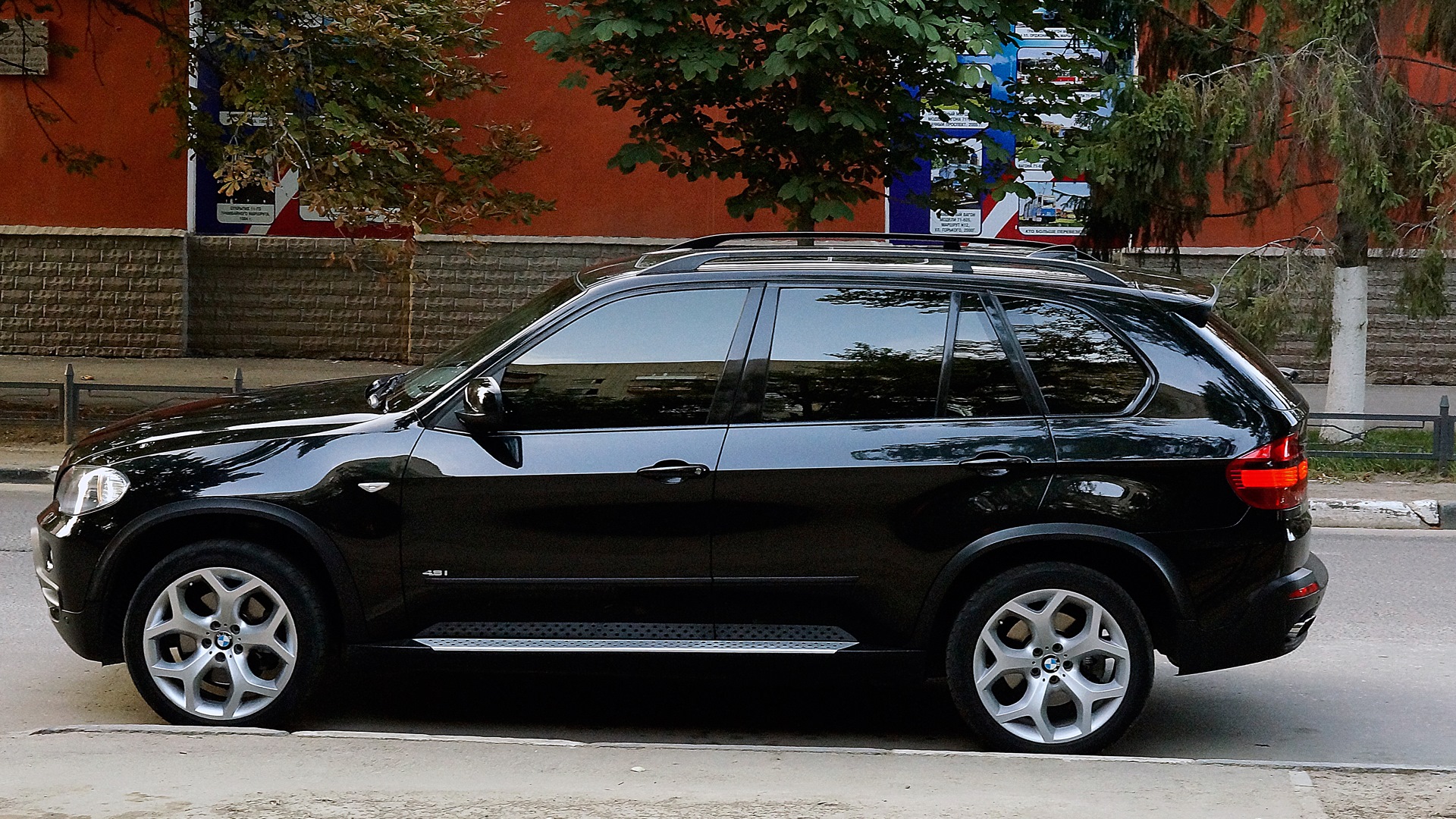 BMW x5 2008 черная тонированная