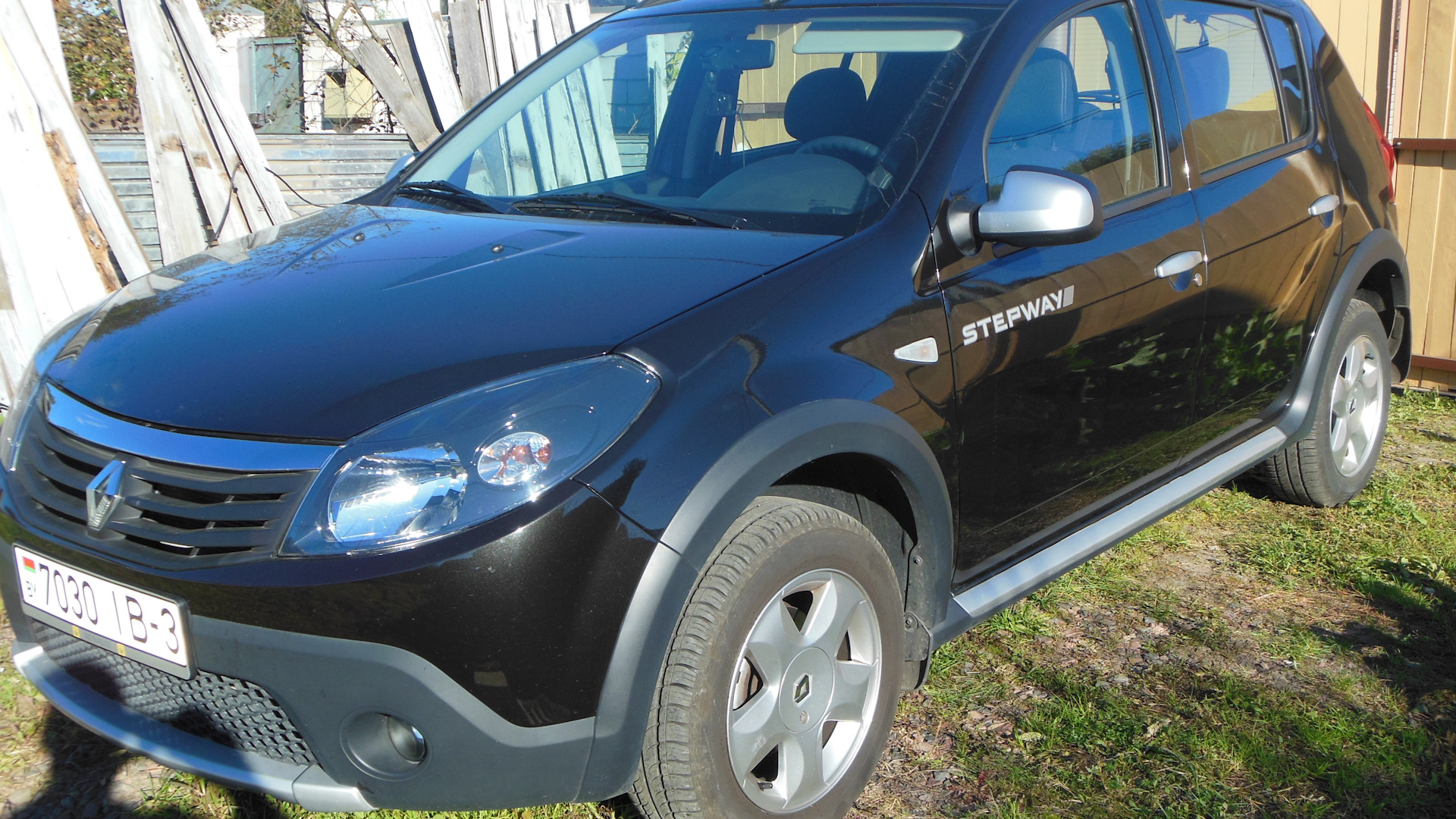 Renault Sandero Stepway черный