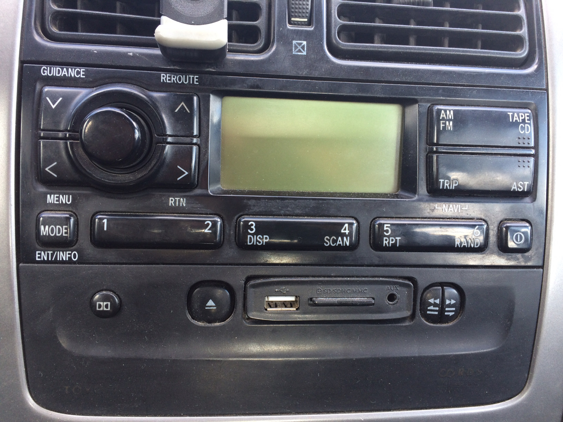 CD чейнджер Yatour — Toyota Avensis I, 1,8 л, 2000 года | автозвук | DRIVE2