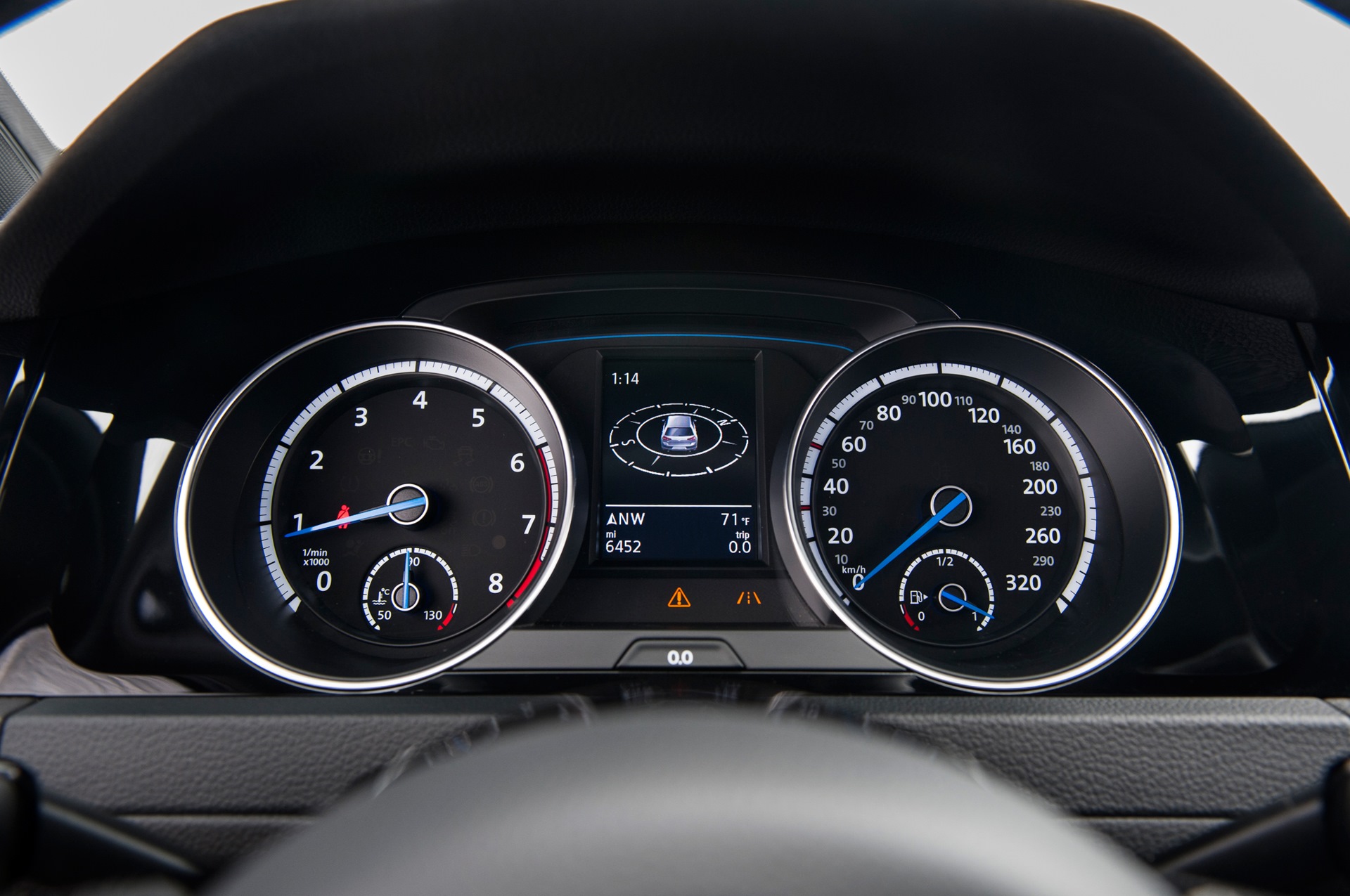 Омода с5 приборная панель. Приборка Golf 7. Golf r приборка. Приборка Golf r 7. Спидометр гольф 7.