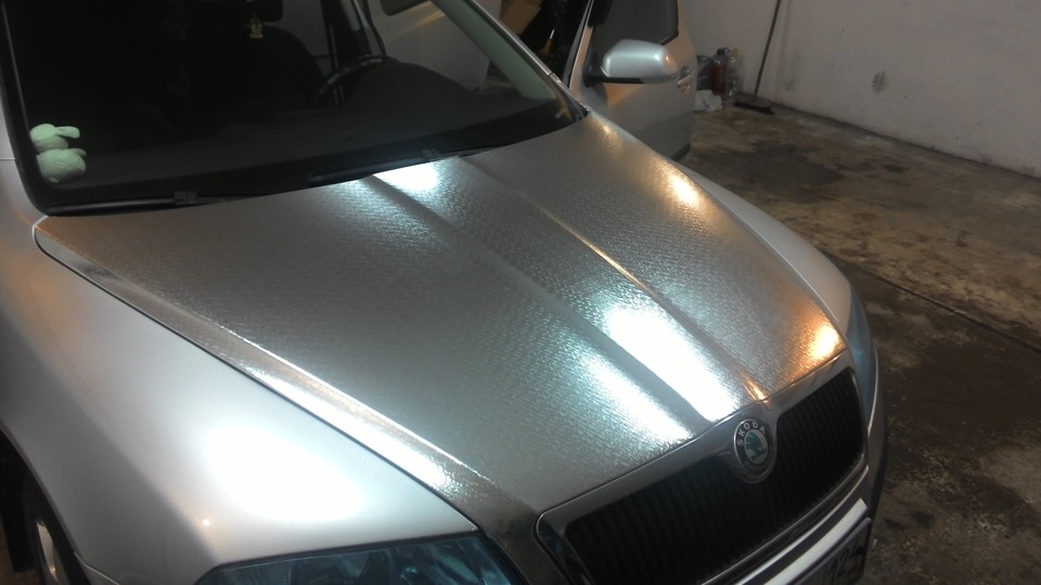 а капот уже был разным))) — Skoda Octavia A5 Mk2, 1,6 л, 2008 года ...
