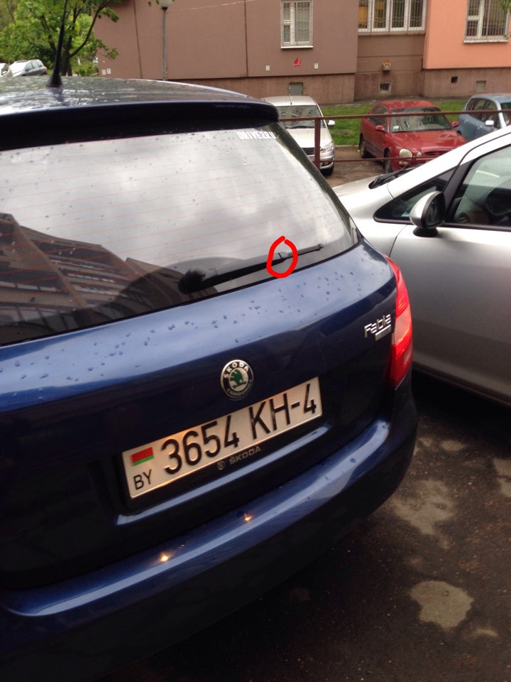 Крепление на задний дворник, где купить? — Skoda Fabia Mk2, 1,4 л, 2009 ...