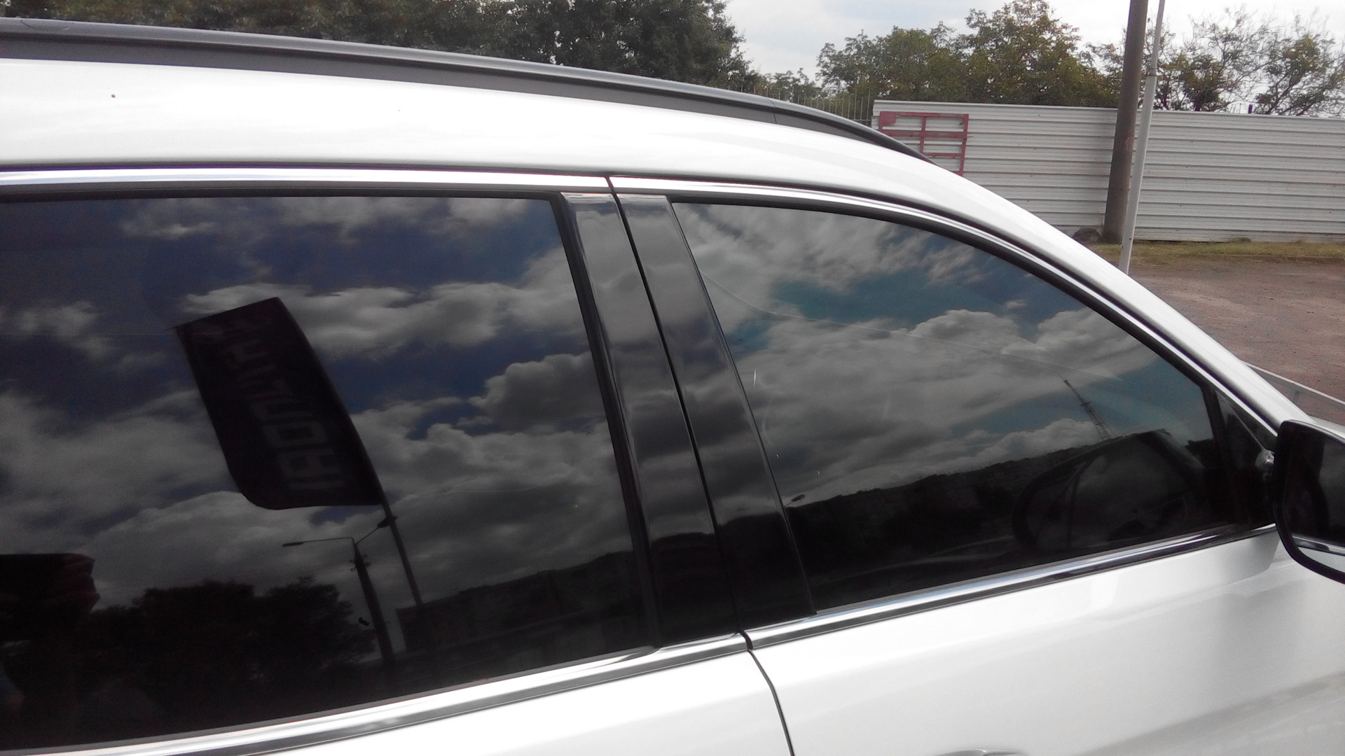 тонирование боковых передних стекол 15% мазда 6. тонировка 5 15 20. поло седан тонировка передних стекол 50. тонировка заднего стекла тонировка боковых стекол. Llumar 50 атермальная.