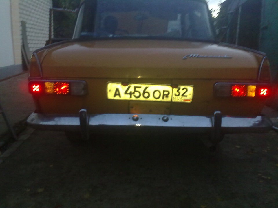 задние стопы и габариты, и новые поворотики — Москвич 412, 1,5 л, 1975 ...