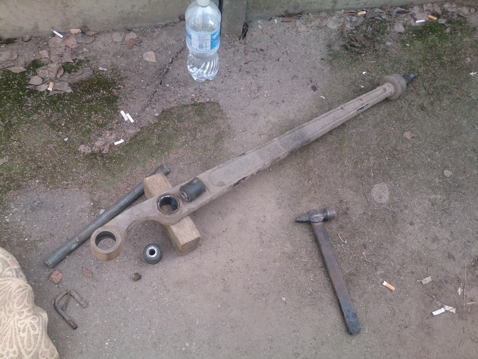 Полиуретановые сайлентблоки в продольные тяги — УАЗ Patriot, 2,7 л ...