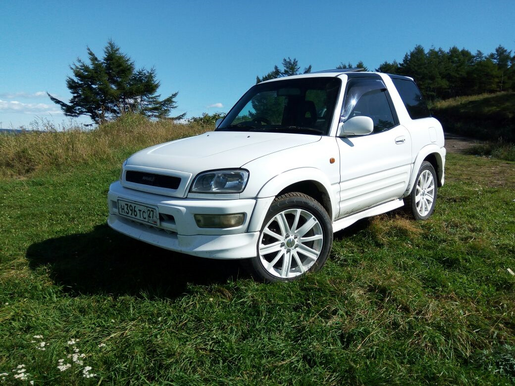 Rav4 1998. Рав 4 1998. Toyota rav4 1998. Toyota rav4 1998 2.0. Rav4 1998 белый.