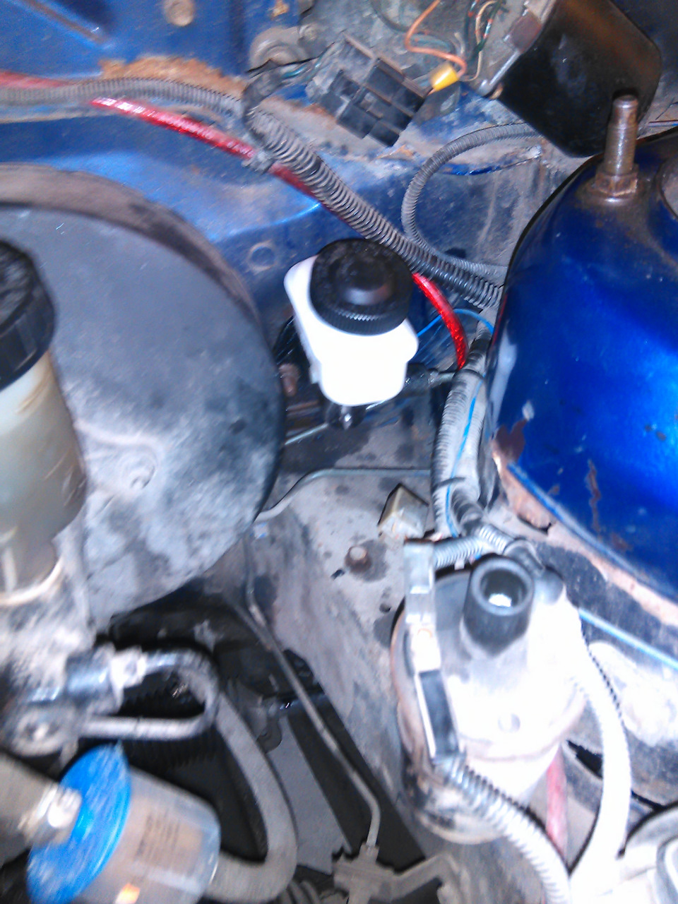 Замена ГЦС и прокачка сцепления — Mazda 626 Coupe, 2,2 л, 1988 года ...