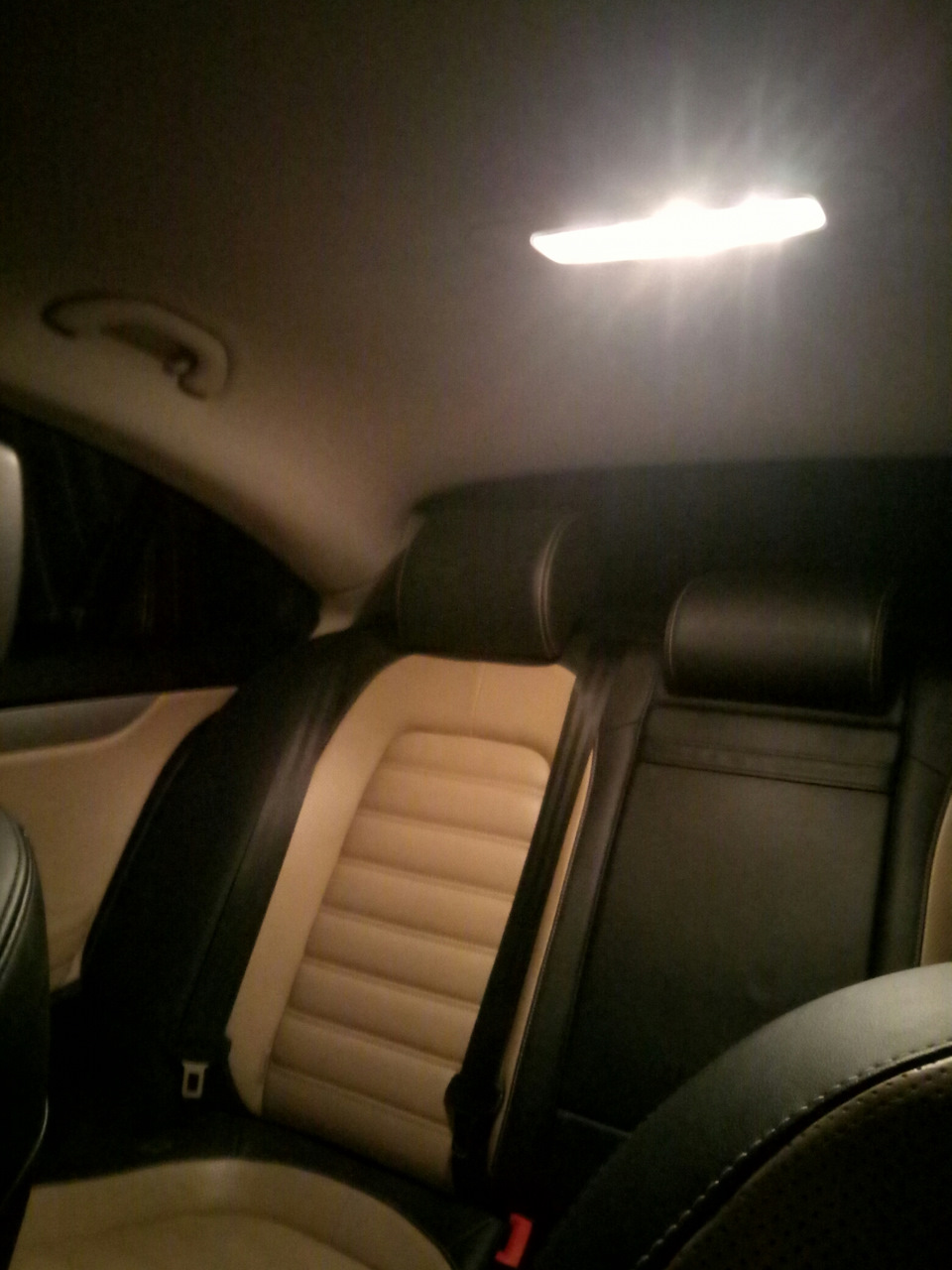 Свет в салоне — Volkswagen Passat CC, 1,8 л, 2012 года | электроника ...