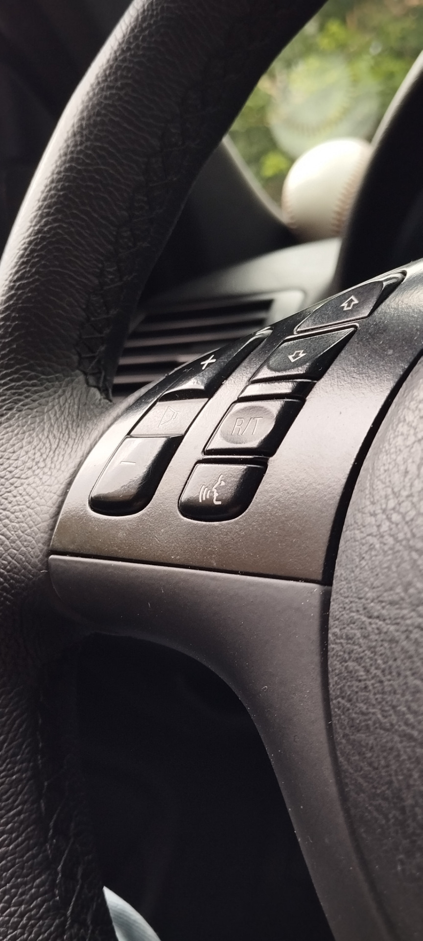 №25. Восстановление Soft-touch (покраска салонного пластика) . — BMW 3 ...