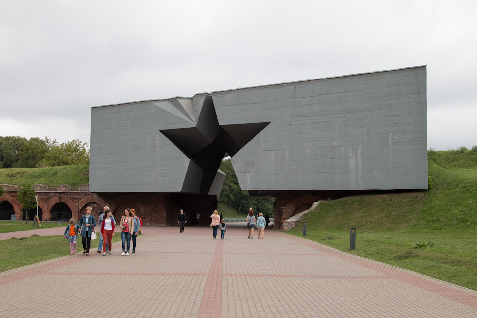 Как проехать в брестскую крепость на автомобиле. Смотреть фото Как проехать в брестскую крепость на автомобиле. Смотреть картинку Как проехать в брестскую крепость на автомобиле. Картинка про Как проехать в брестскую крепость на автомобиле. Фото Как проехать в брестскую крепость на автомобиле