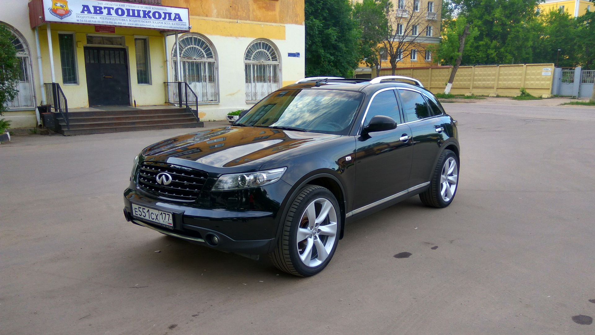 Infiniti FX Limited Edition r21