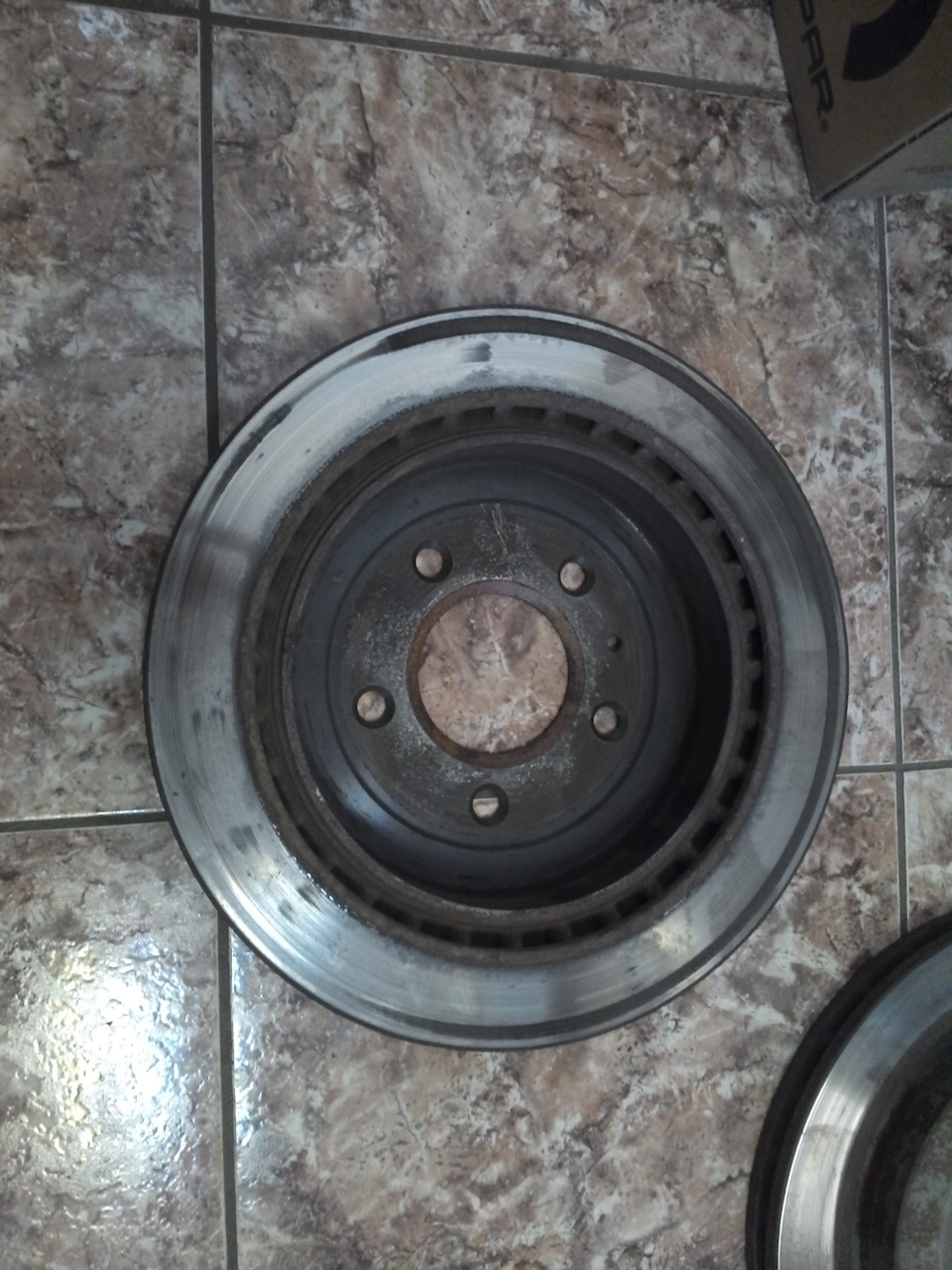 Биение педали тормоза при торможении — Cadillac CTS (1G), 3,2 л, 2003 ...