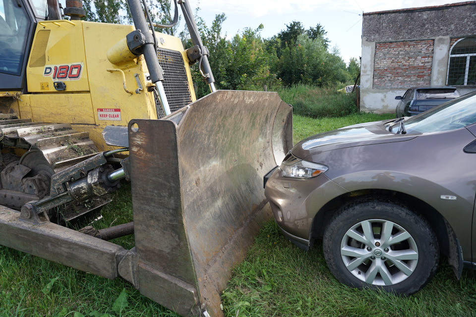 Вижу стоит себе бульдозер! — Nissan Murano II