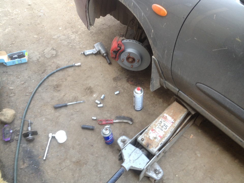 Замена задней ступици — Nissan Almera II (N16), 1,5 л, 2003 года ...