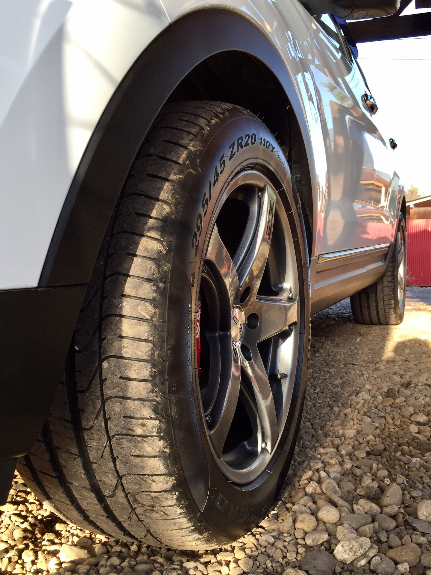 Шины ford explorer. Форд эксплорер резина. АТ резина Ford Explorer. Штатные шины Форд эксплорер 5. 295 45 20 Шины на эксплорер 5