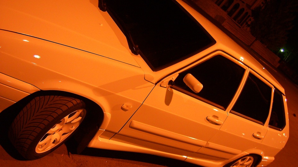 960 ваз 2114 белая с черной крышей