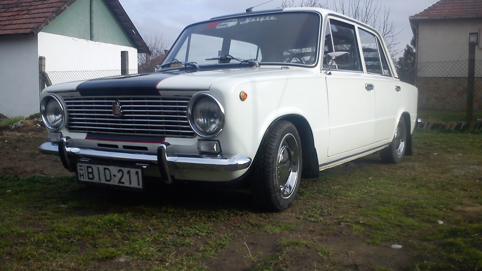 продажа ваз 2102 в ульяновской области. ваз 2102 светло зеленая липа. копейка молочная. 2102 охра золотистая 308. жигули 21011.