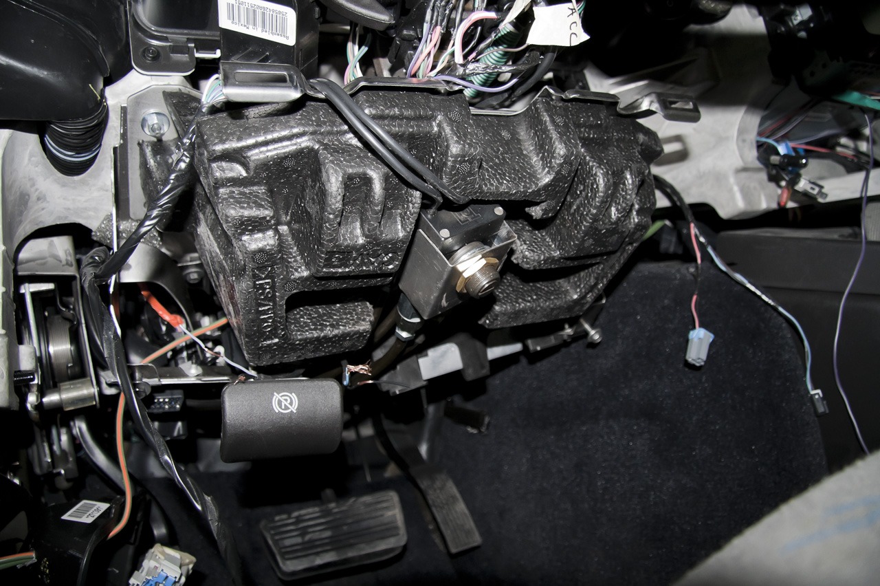 Установка противоугонной системы — Chevrolet Express (GMT601), 5,3 л ...