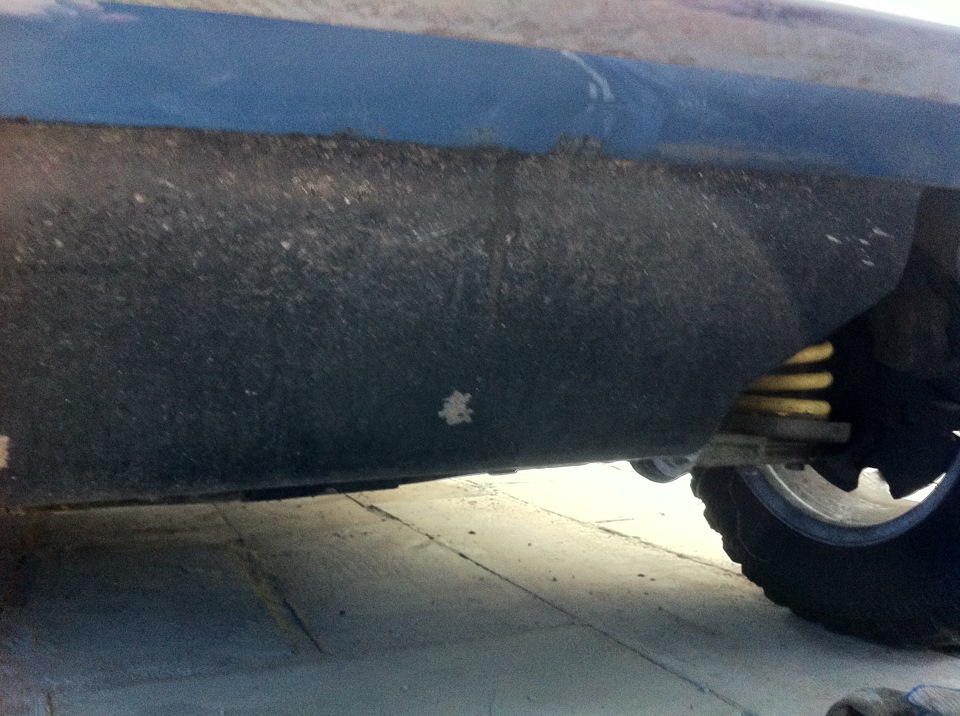 покраска защиты двигателя — Lada 4x4 3D, 1,7 л, 2008 года | стайлинг ...