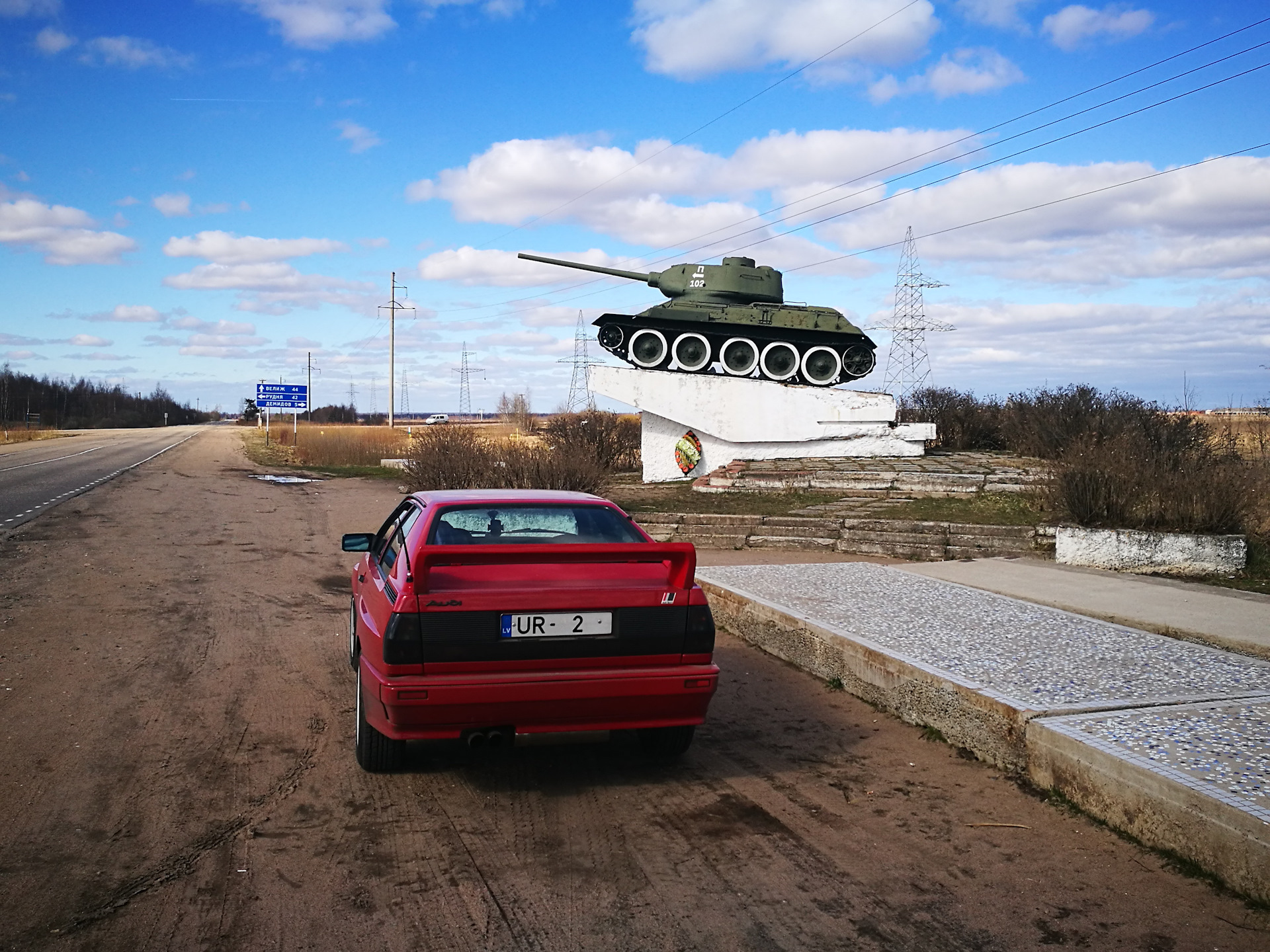 Первый серьёзный заезд 1400 км Рига-Смоленск-Рудня-Рига — Audi Quattro, 2,2  л, 1984 года | путешествие | DRIVE2