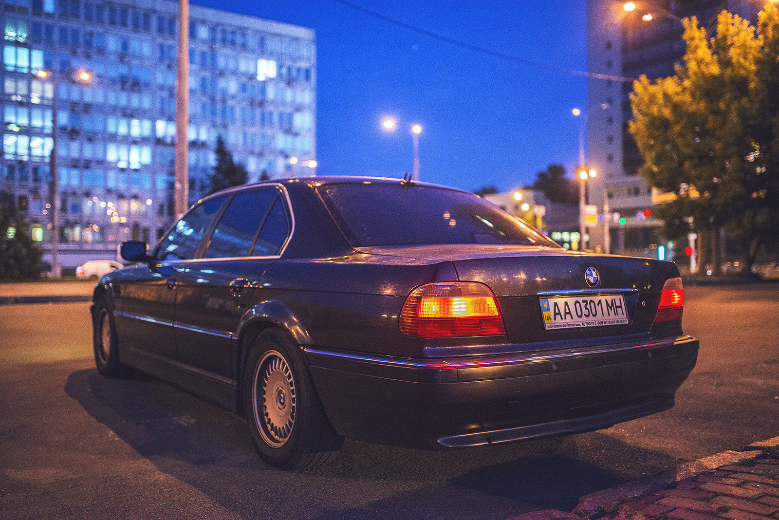 Беха беха семерка. БМВ 7 е38. BMW 7 Series (e38). BMW 730 e38. BMW 7 e38 1994.