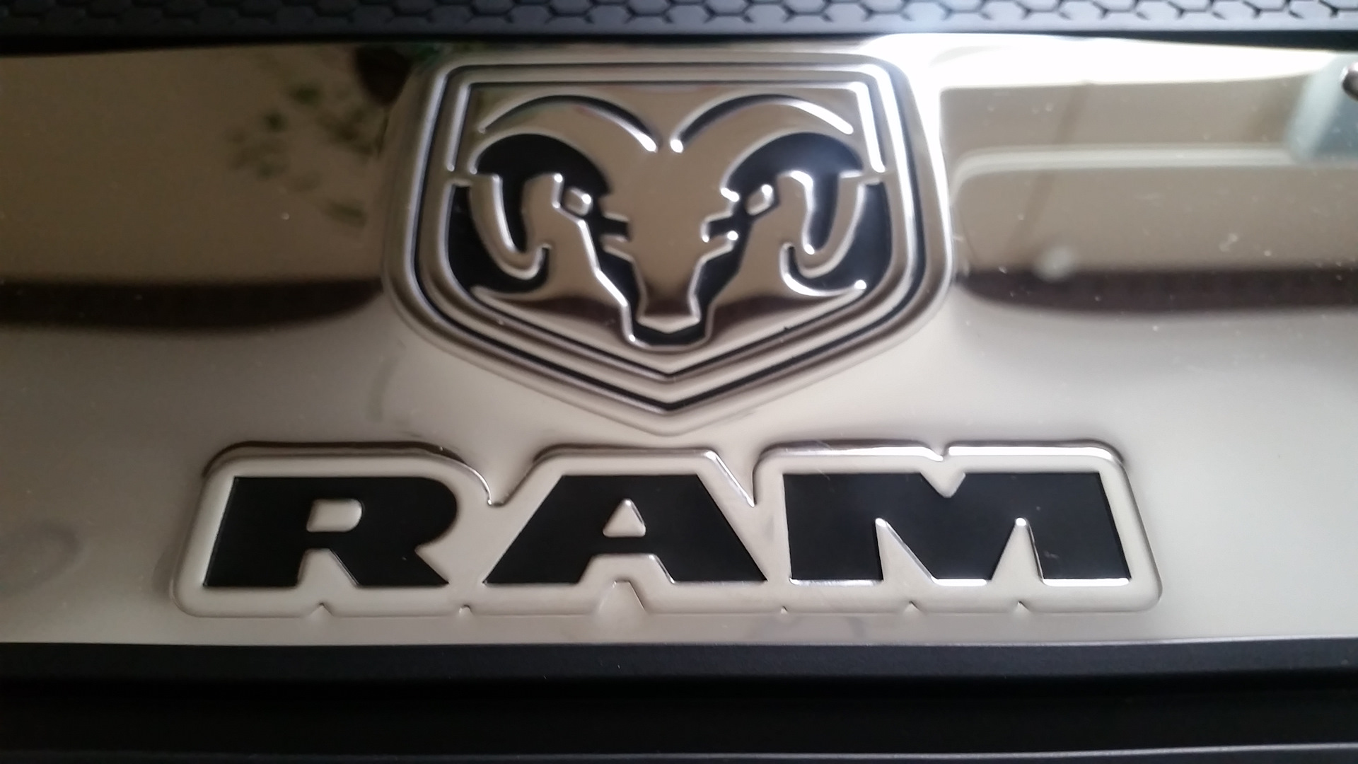 Dodge Ram logo