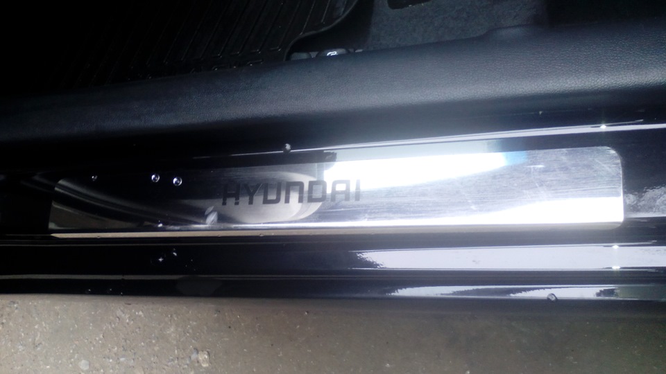 дефлекторы и хромированные накладки на пороги — Hyundai Solaris (1G), 1 ...