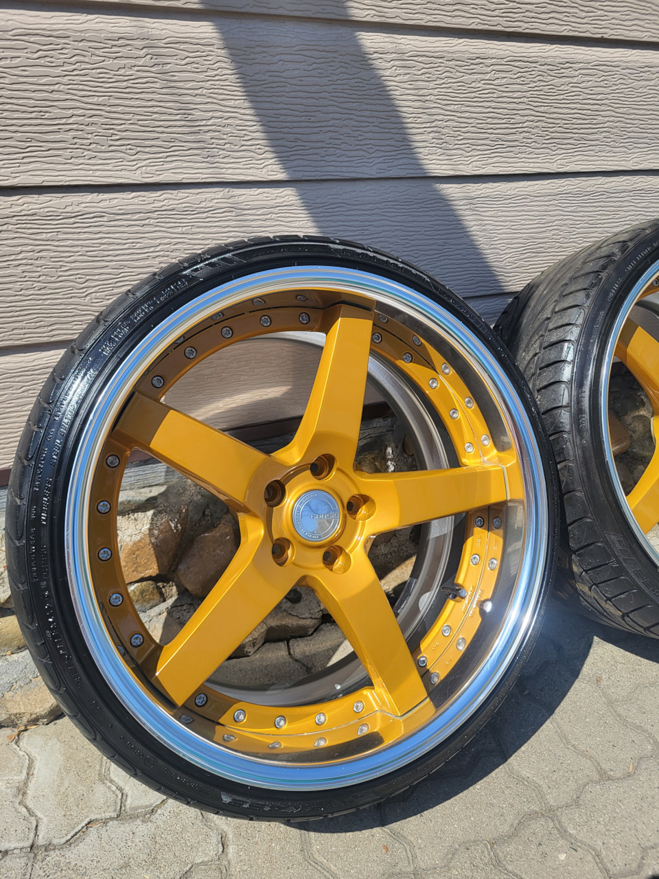 Фото в бортжурнале Toyota Crown Hybrid