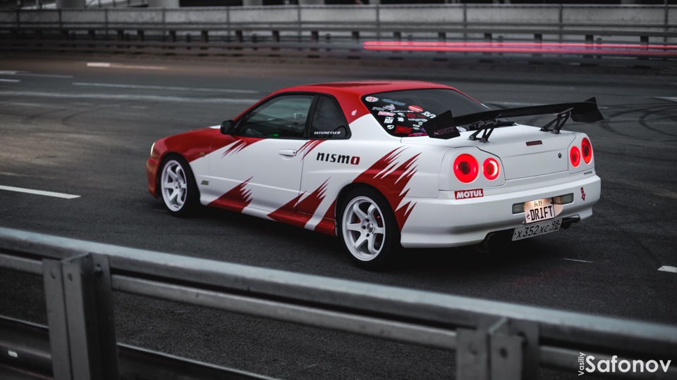 Винил на Nissan Skyline r34 купе