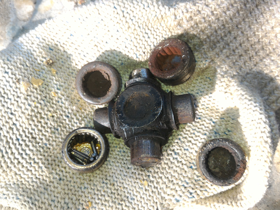 Руль крутится рывками — Renault Symbol, 1,4 л, 2004 года | своими ...