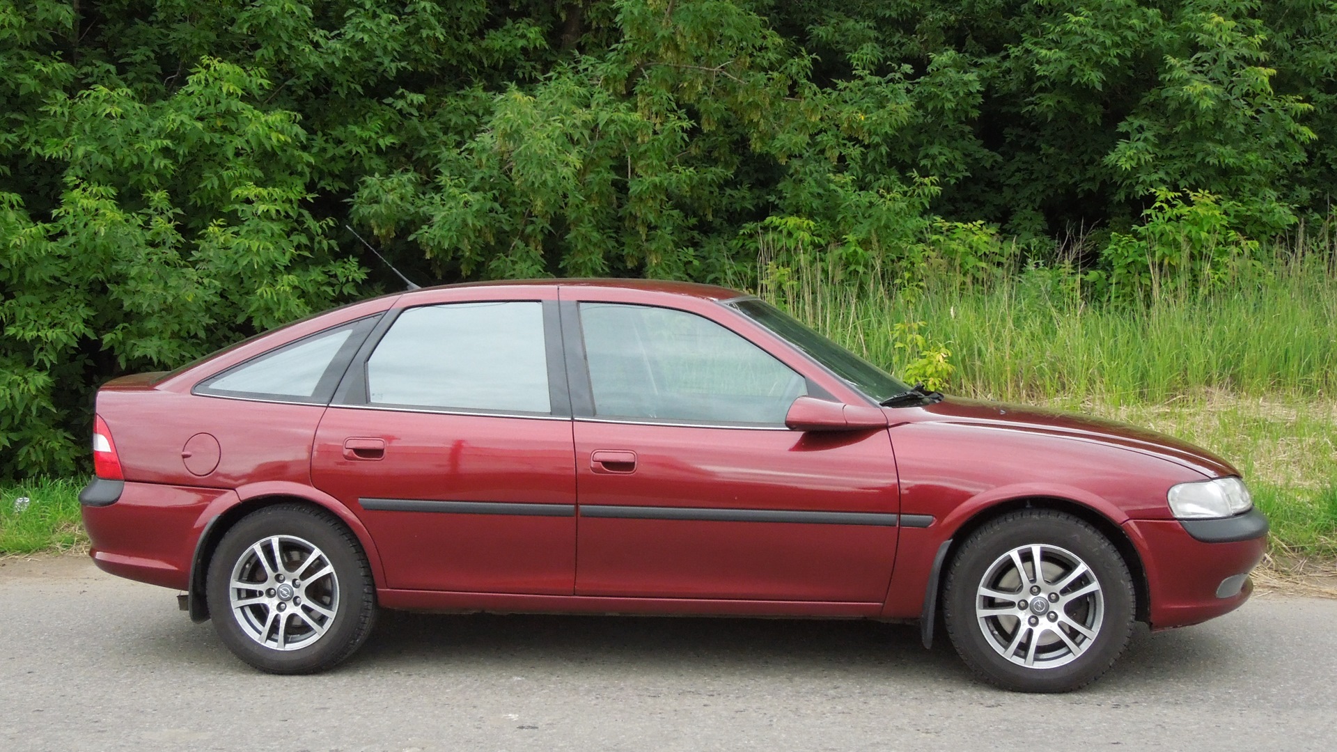Купить б у opel. Opel Vectra 2. Opel Вектра 1997. Опель Вектра а 2.0. Опель Вектра 1997.