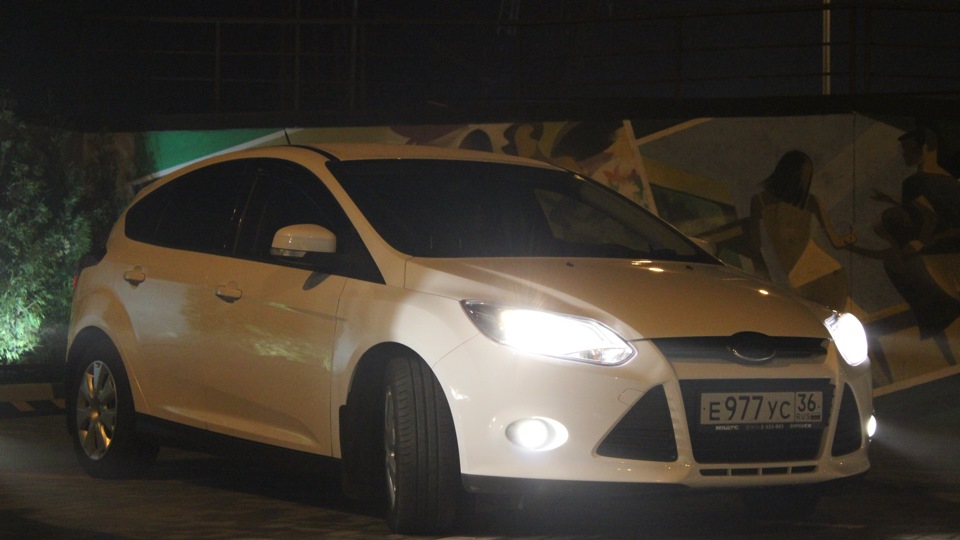 Где заменить лобовое? Воронеж — Ford Focus III Hatchback, 1,6 л, 2013 ...