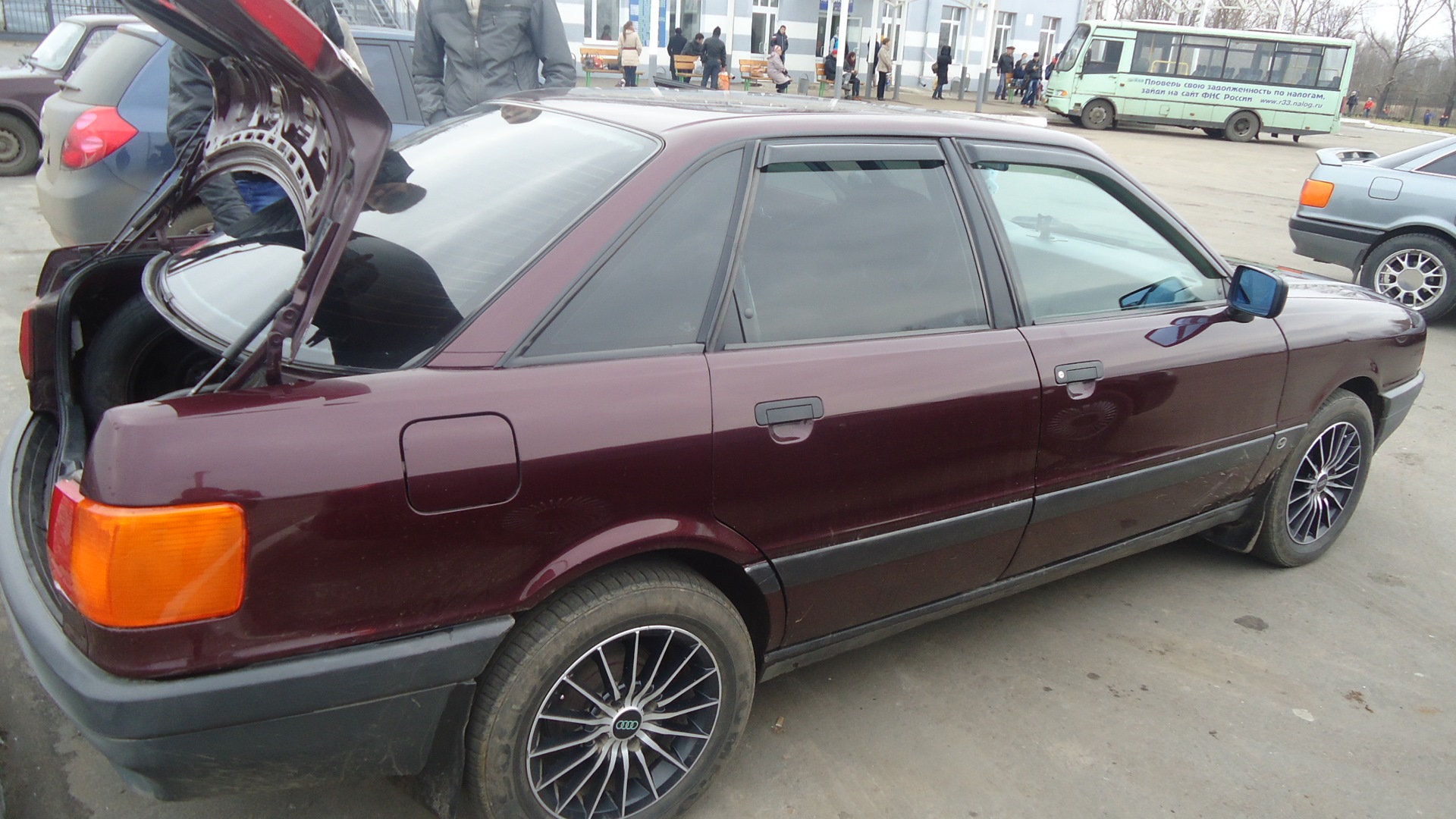 Audi 80 (B3) 1.8 бензиновый 1990 | темная вишня,дв 1.8 б3 на DRIVE2