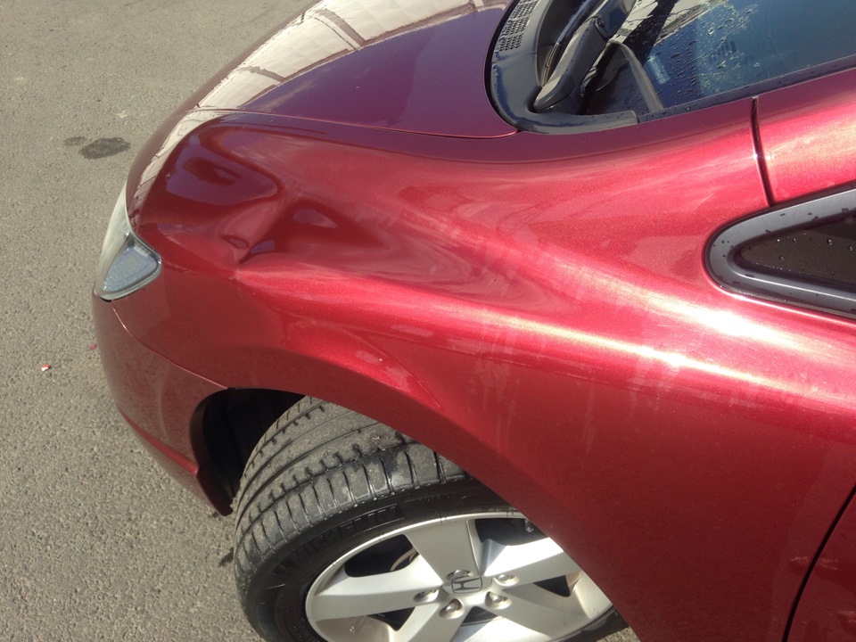 Вмятина на крыле — Honda Civic 4D (8G), 1,8 л, 2008 года | кузовной ...