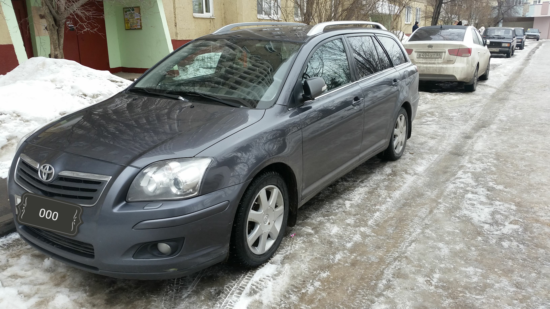 Тойота авенсис универсал бу