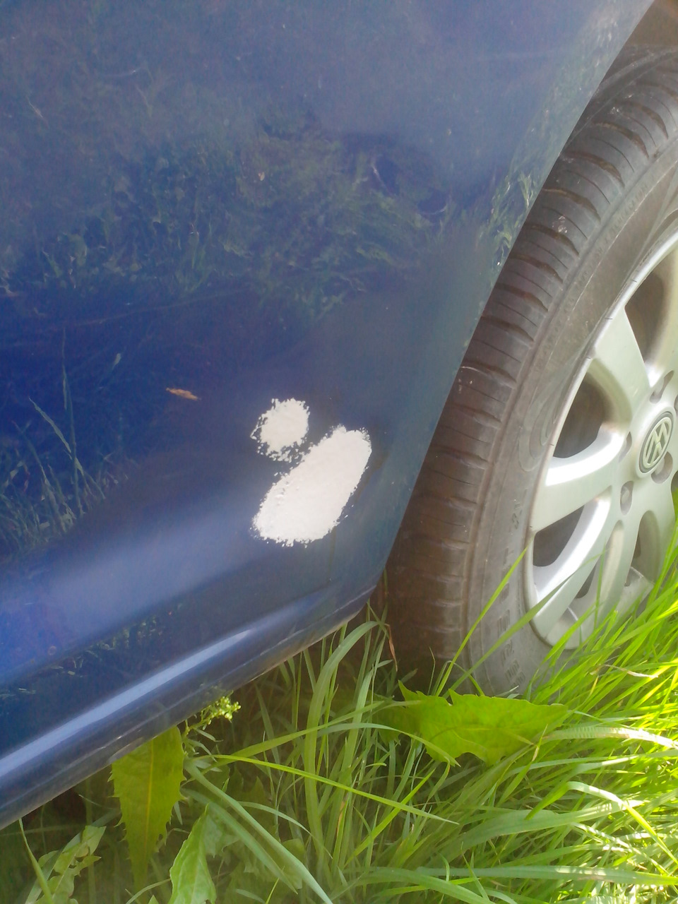 устранение сколов лакокрасочного покрытия — Volkswagen Caddy (3G), 1,6 ...