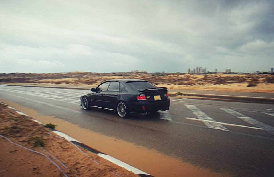 Старт с Лаунча и работа полного привода на мокром асфальте. Видео ...