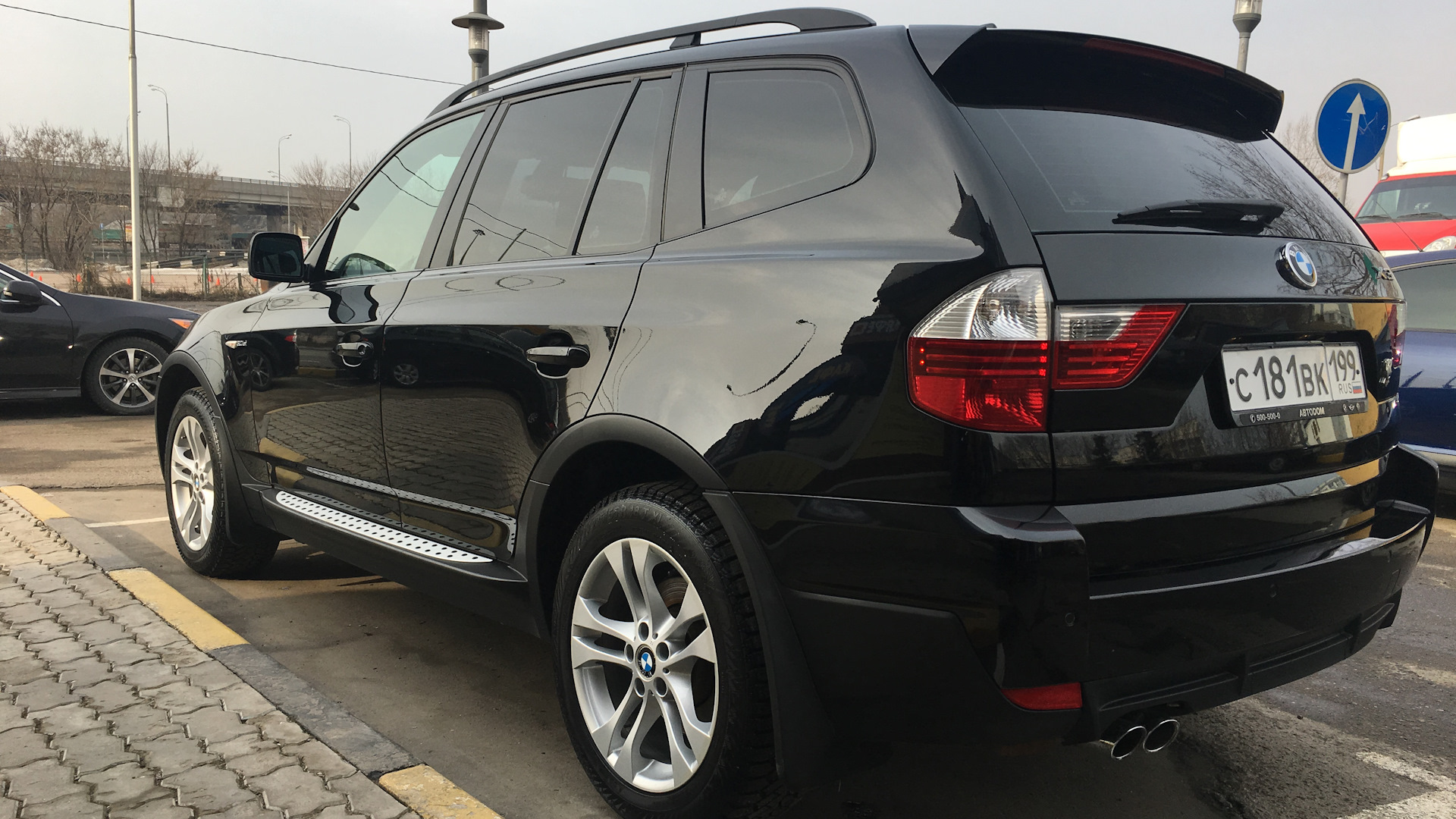 BMW X3 (E83) 3.0 бензиновый 2007 | Простой как угол дома на DRIVE2