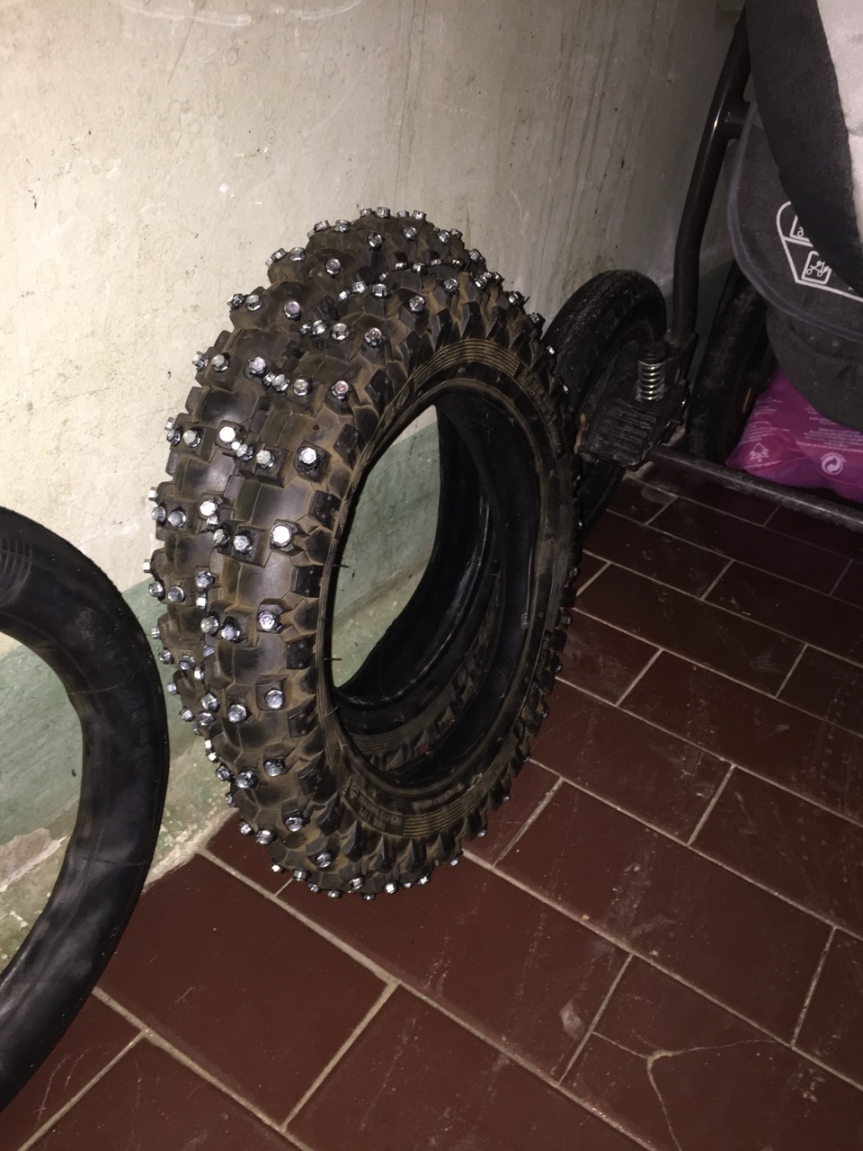 Импорта замещение! Бюджетное шипование мото шин. — DRIVE2
