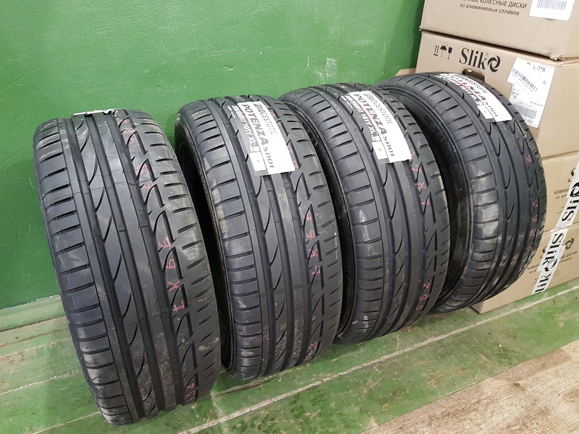 245 50 r18. Бриджстоун Потенза 001. Bridgestone 285/30r19 98y XL potenza s001 mo TL. Автомобильная шина Bridgestone potenza s001 285/30 r19 98y летняя. Bridgestone s005.