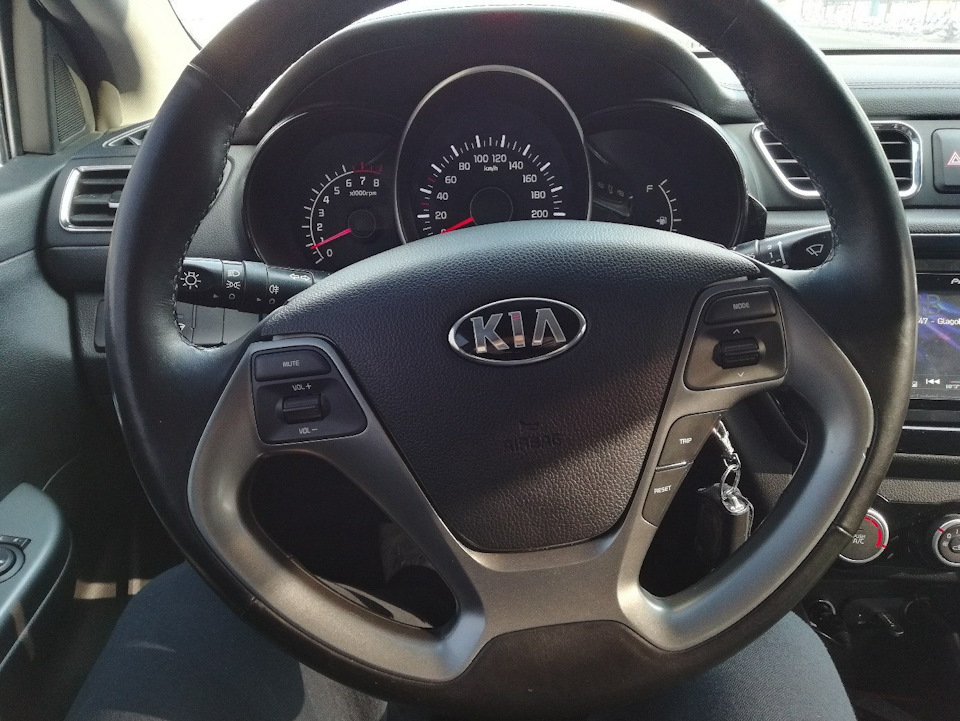 Руль Kia Rio 3