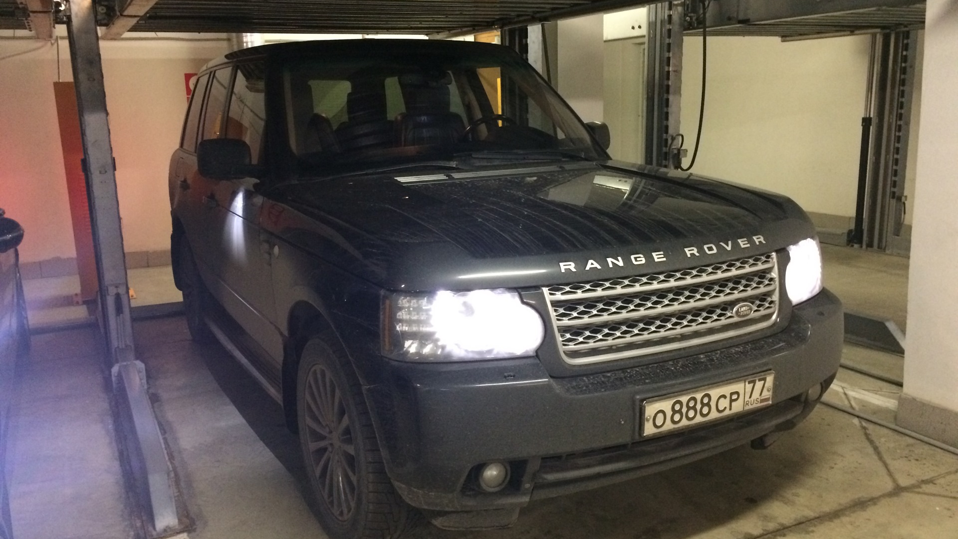 Land Rover Range Rover (3G) 4.4 дизельный 2011 | 