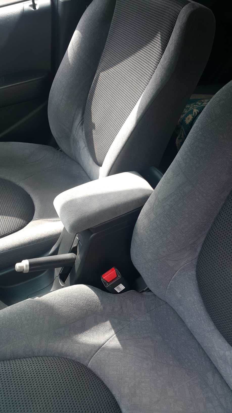 Подлокотник Хонда Фит Продан! — Honda Fit (1G), 1,3 л, 2003 года ...