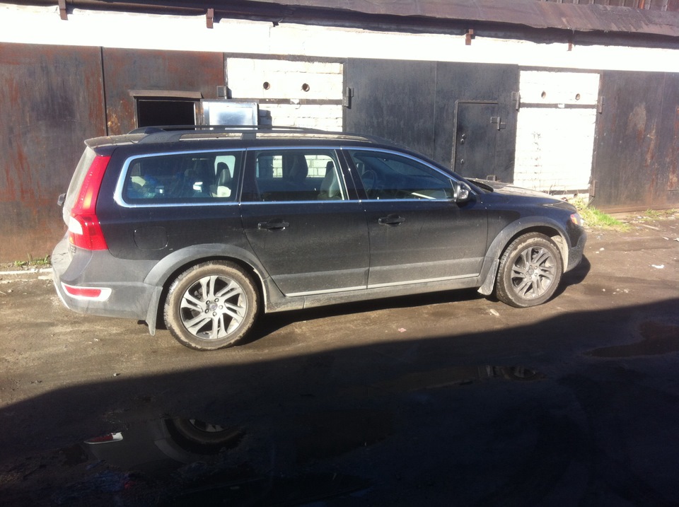 Как всегда любимый гараж — Volvo XC70 III, 2,4 л, 2013 года | просто ...