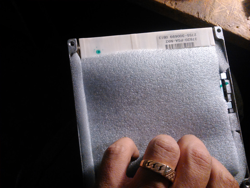 . — Honda Stream (RN1-5). Запчасти на фото: 37820PSAN92