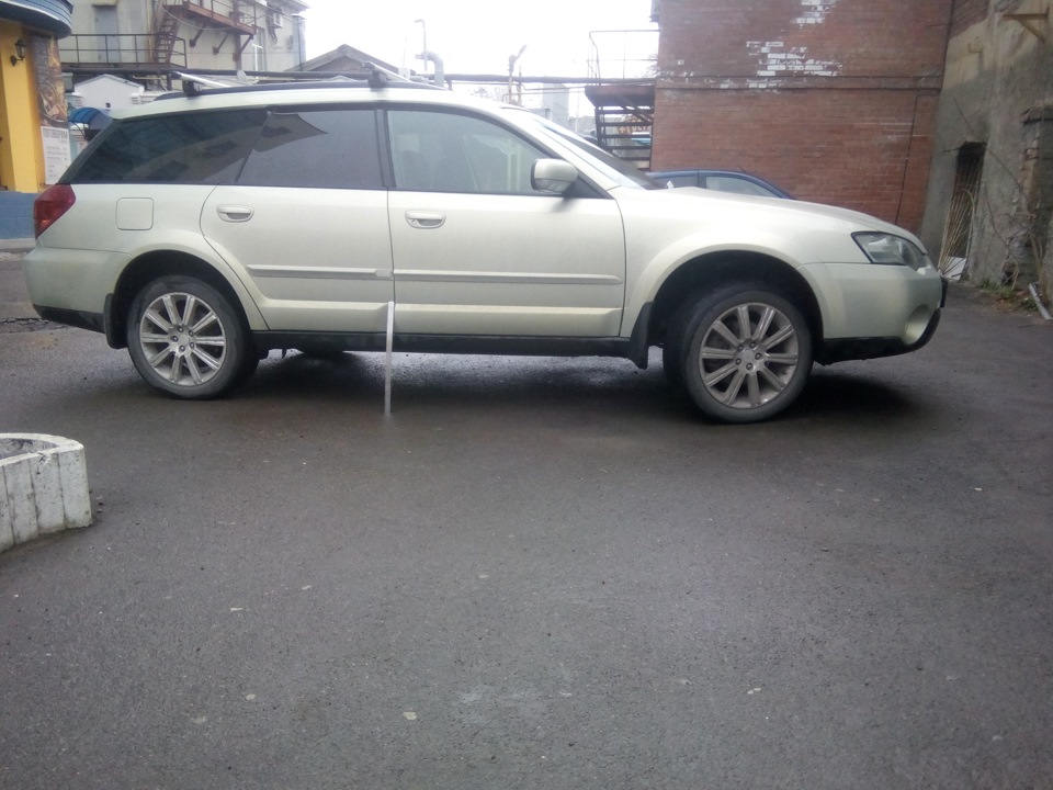 Клиренс аутбек. Subaru Outback 2007 дорожный просвет. Subaru Outback 2007 клиренс. Subaru Outback 2008 клиренс. Subaru Outback клиренс.