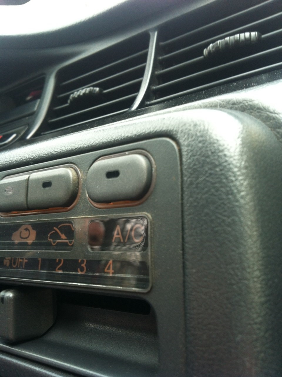 Кнопка включения кондиционера — Honda Civic Hatchback (5G), 1,3 л, 1995 ...