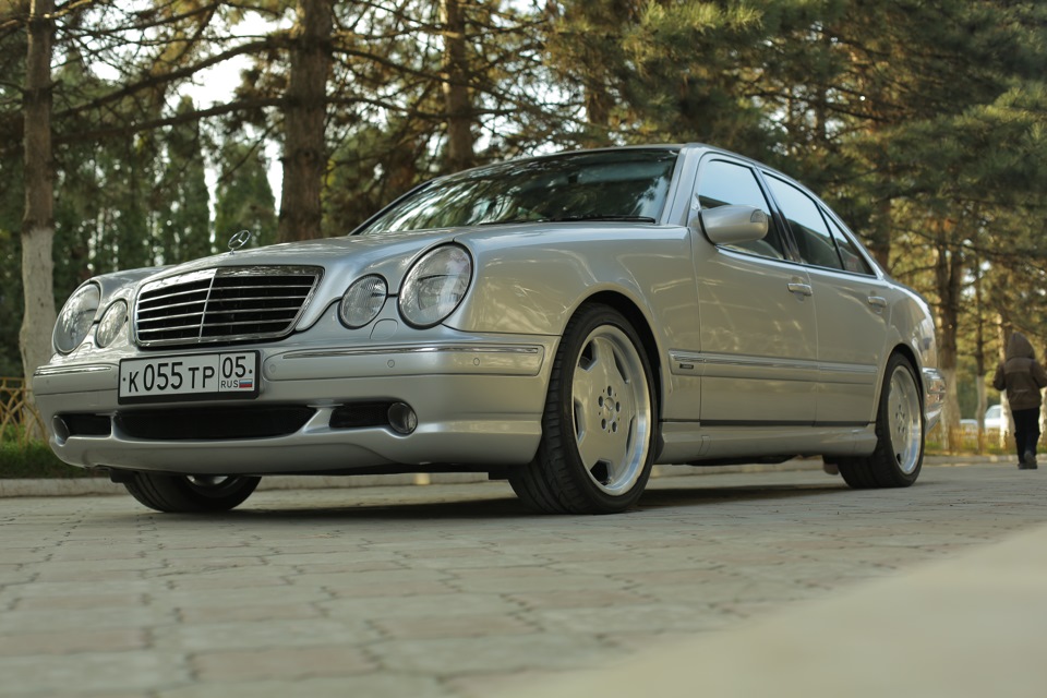 210 5. Mercedes 210 AMG 5.5. 210 Мерседес 5.5 АМГ. E210 5.5 AMG. Мерседес 210 5.5 AMG серебристый.