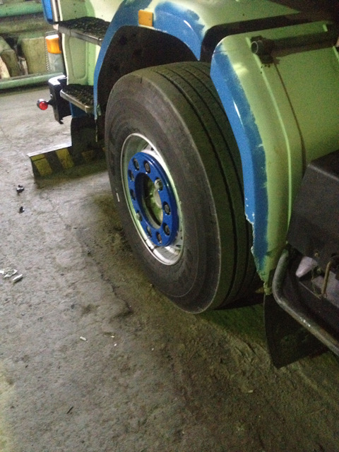 b812g9s-480.jpg
