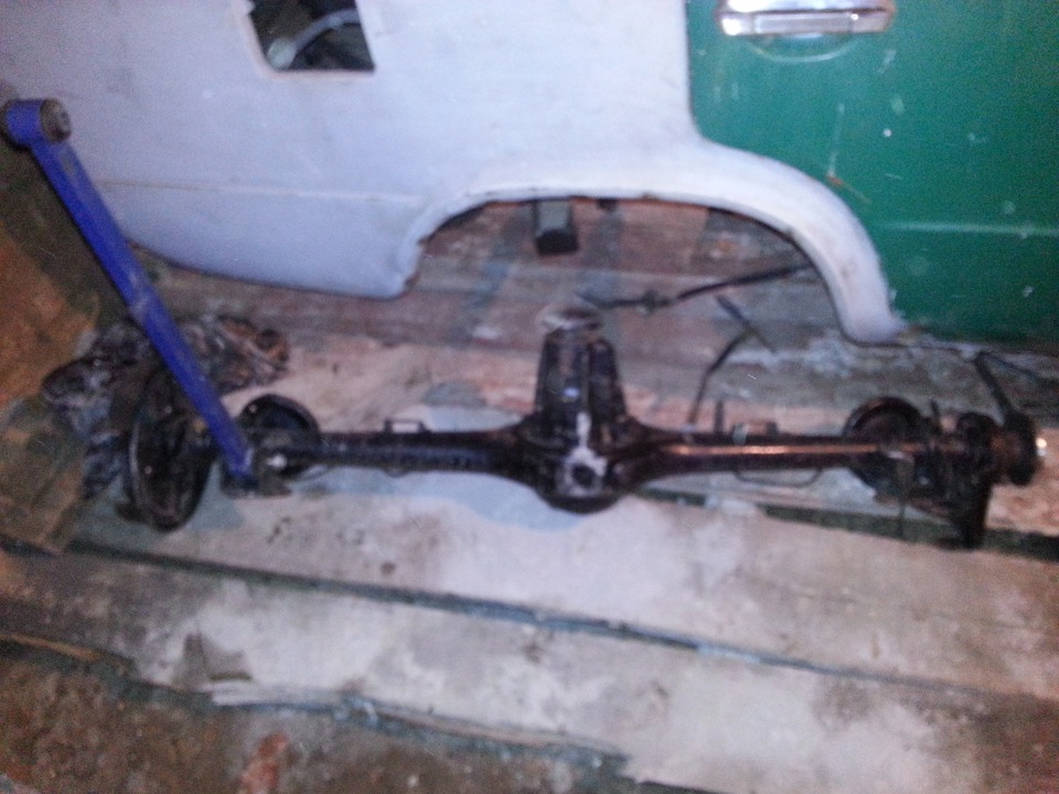 решил уже снимать задний мост — Lada 21011, 1,9 л, 1974 года ...